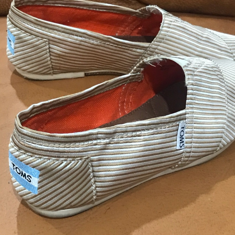TOMS - Picture 4 of 6